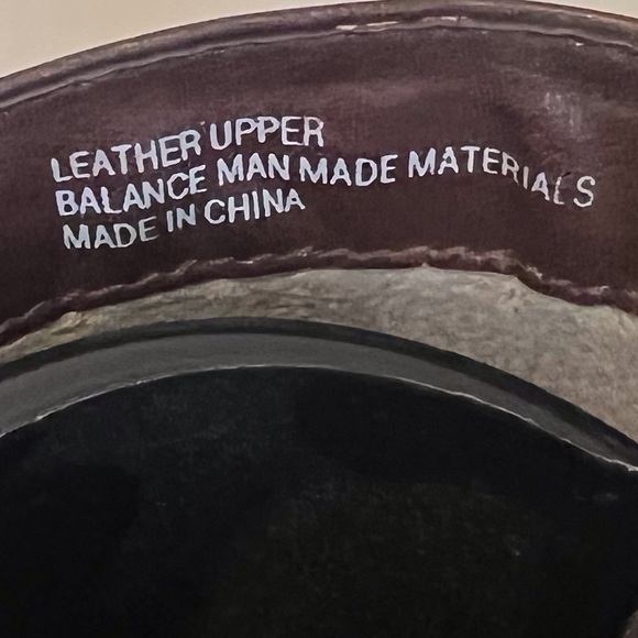 BORN WOMENS TALL LEATHER DIAMOND PATTERN BOOTS / SIZE: 9 - Picture 11 of 13